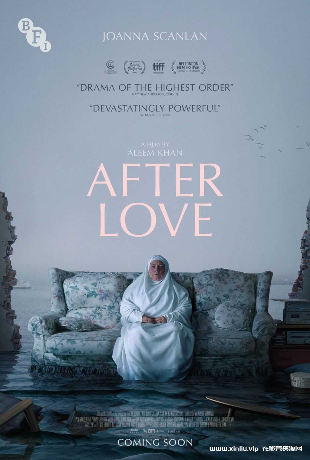 ◎译　　名　爱的后事 / 當愛離開時(台) ◎片　　名　After Love ◎年　　代　2020 ◎产　　地　英国 ◎类　　别　剧情 ◎语　　言　英语 / 法语 / 阿拉伯语 / 乌尔都语 ◎上映日期　2020-09-11(多伦多电影节) / 2020-10-15(伦敦电影节) / 2021-06-04(英国) ◎IMDb评分  7.4/10 from 521 users ◎IMDb链接  https://www.imdb.com/title/tt10692788/ ◎豆瓣评分　6.9/10 from 177 users ◎豆瓣链接　https://movie.douban.com/subject/34969514/ ◎片　　长　89分钟 ◎导　　演　阿利姆·汗 / Aleem Khan ◎演　　员　乔安娜·斯坎伦 / Joanna Scanlan | 饰 Mary 娜塔莉·理查德 / Nathalie Richard | 饰 Genevieve 纳赛尔·米马齐亚 / Nasser Memarzia | 饰 Ahmed ◎编　　剧　阿利姆·汗 / Aleem Khan  ◎简　　介  玛莉与丈夫是住在英国的传统穆斯林，恩爱相依四十载，毫无预警之下，丈夫突然离世。曾经他们拥有一个孩子，有过一家三口的日子，如今只剩她孤身一人。伤痛尚未消失，玛莉竟意外发现了陌生女子的照片及暧昧对话纪录。循线前往一海之隔、相距三十四公里远的法国加莱，在那里，她找到了另一个与丈夫同居多年的法国女子，而对方不仅不认得玛莉，甚至不晓得她们共有的男人已不在人世。阴错阳差，玛莉成了对方的帮佣，不仅踏进了对方的小屋，也进入了丈夫的秘密生活。  ◎获奖情况  第33届东京国际电影节 (2020) 东京首映2020(提名) 阿利姆·汗